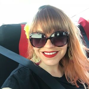 Meet your Posher, Desirea